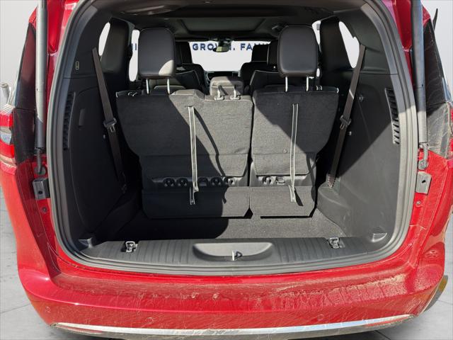 2027 Chrysler Pacifica Limited AWD