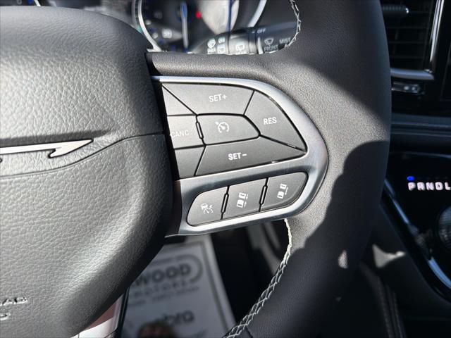 2027 Chrysler Pacifica Limited AWD