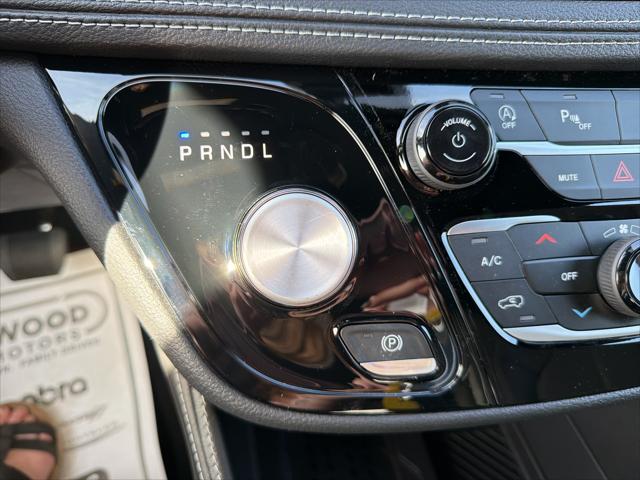 2027 Chrysler Pacifica Limited AWD