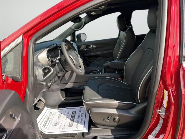 2027 Chrysler Pacifica Limited AWD