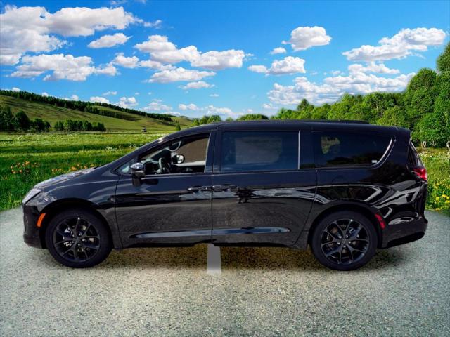2027 Chrysler Pacifica Limited
