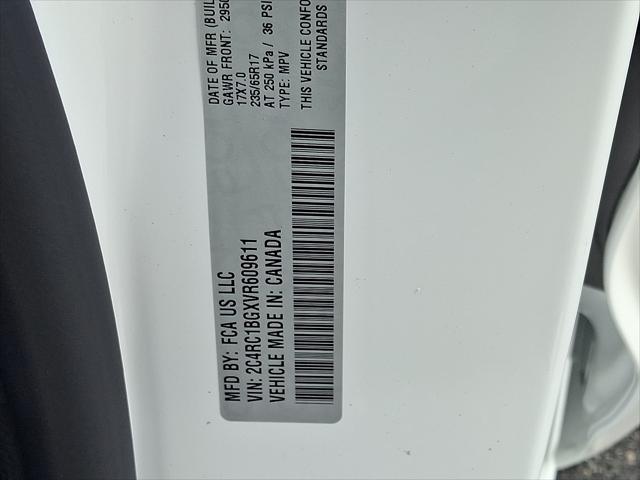 2027 Chrysler Pacifica Select