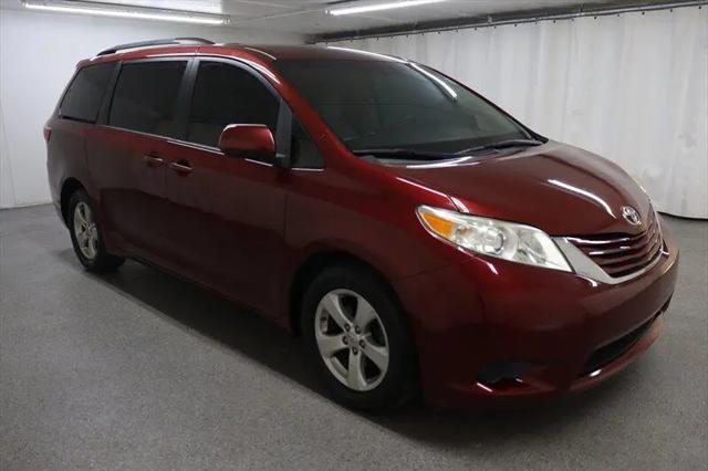 2015 Toyota Sienna LE 8 Passenger for sale in Downers Grove, IL