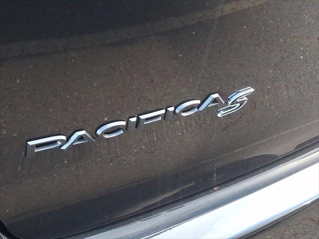 2027 Chrysler Pacifica Limited AWD