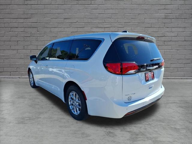 2027 Chrysler Pacifica LX