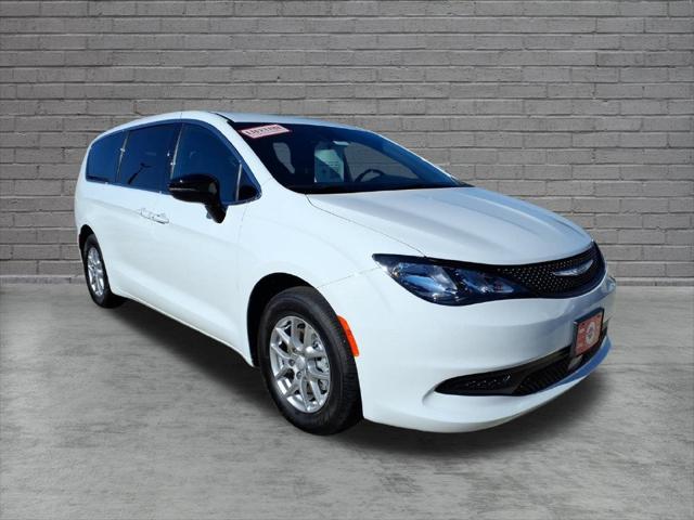2027 Chrysler Pacifica LX