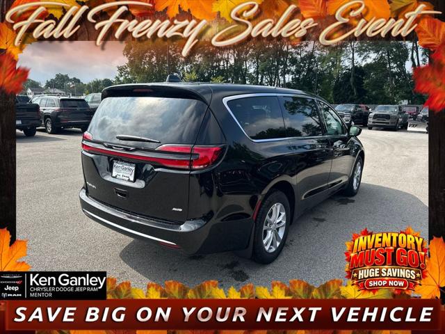 2027 Chrysler Pacifica Select AWD