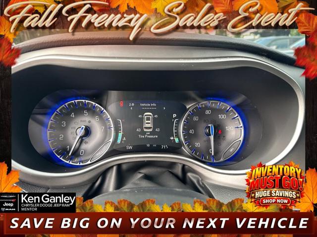 2027 Chrysler Pacifica Select AWD