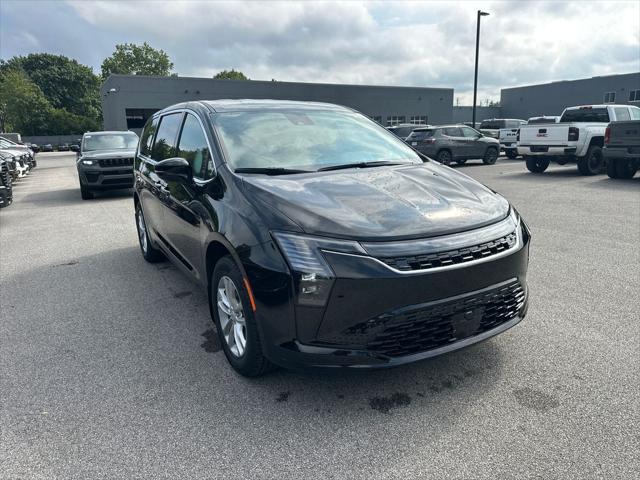 2027 Chrysler Pacifica Select AWD