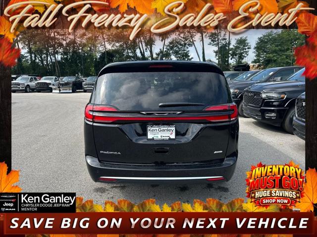 2027 Chrysler Pacifica Select AWD