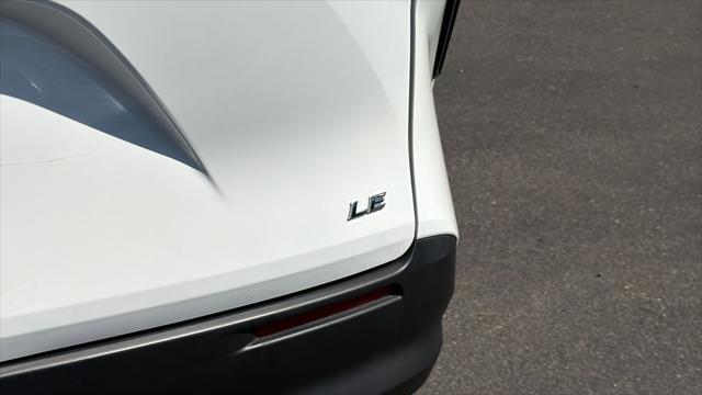 2025 Toyota Sienna LE
