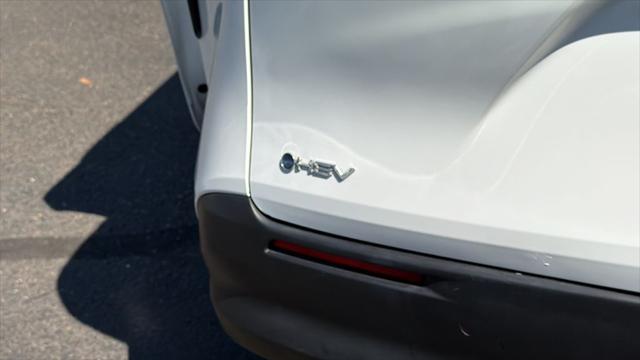 2025 Toyota Sienna LE