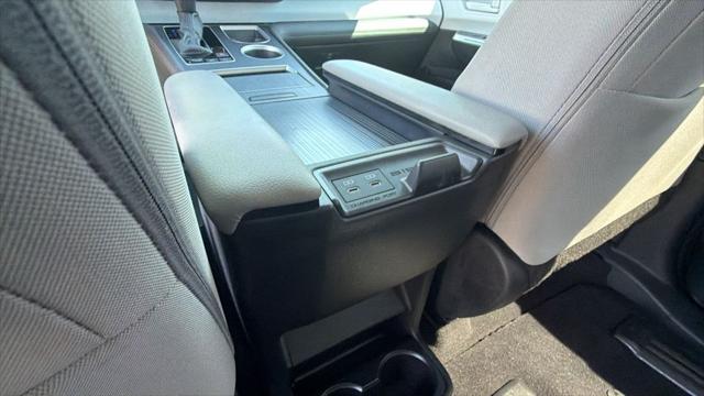 2025 Toyota Sienna LE