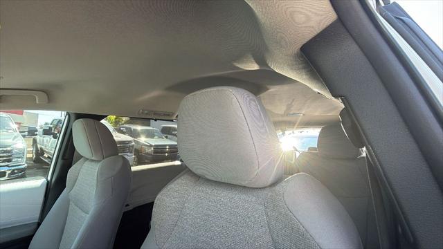2025 Toyota Sienna LE