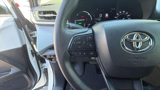 2025 Toyota Sienna LE