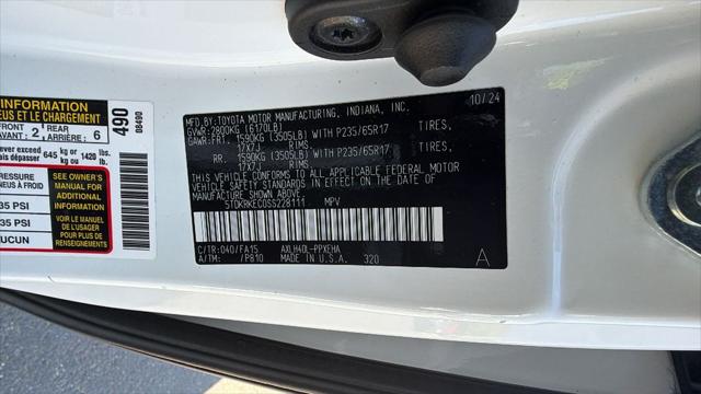 2025 Toyota Sienna LE