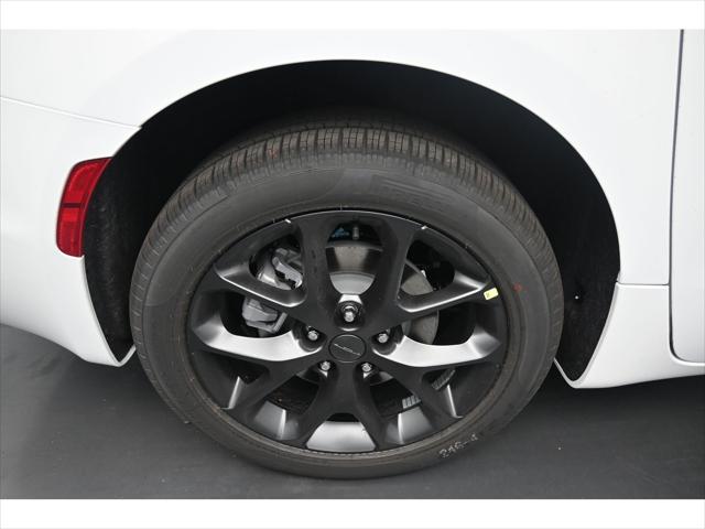2027 Chrysler Pacifica PACIFICA LIMITED AWD