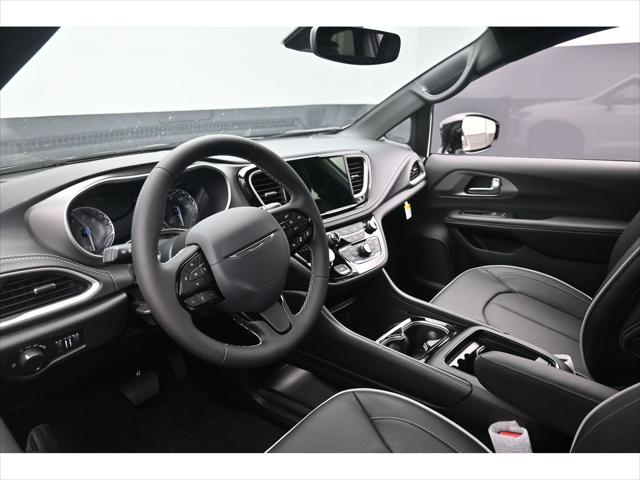 2027 Chrysler Pacifica Limited AWD