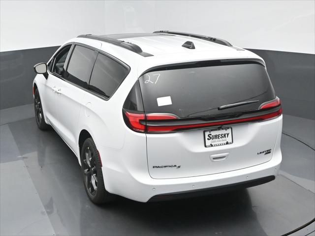 2027 Chrysler Pacifica Limited AWD