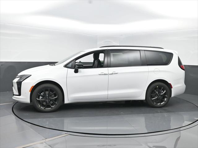 2027 Chrysler Pacifica Limited AWD