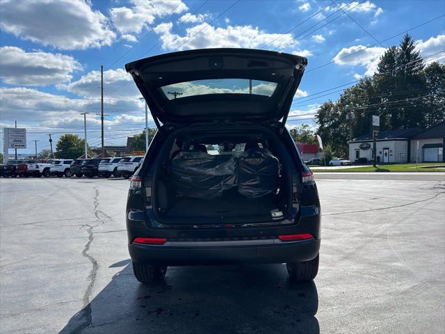 2027 Jeep Grand Cherokee GRAND CHEROKEE LAREDO ALTITUDE 4X4 2027 Jeep Grand Cherokee GRAND CHEROKEE LAREDO ALTITUDE 4X4