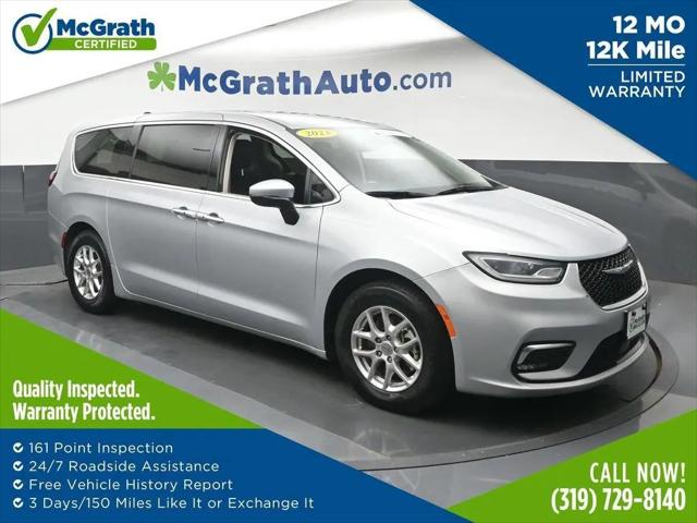 2023 Chrysler Pacifica Touring L for sale in Cedar Rapids, IA