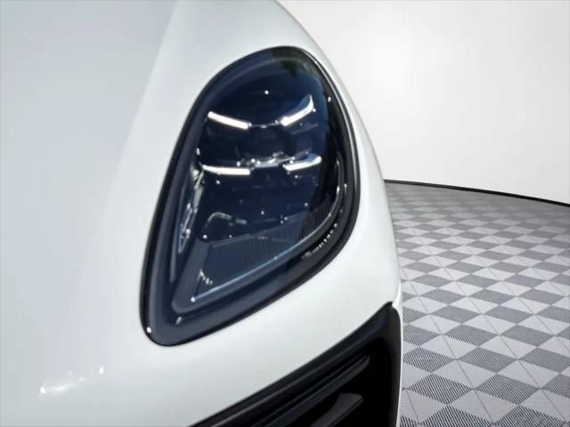 2023 Porsche Macan Macan
