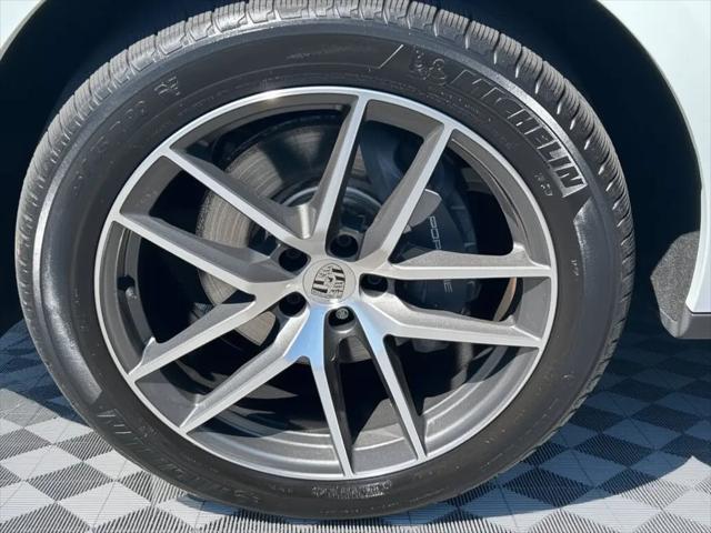 2023 Porsche Macan Macan