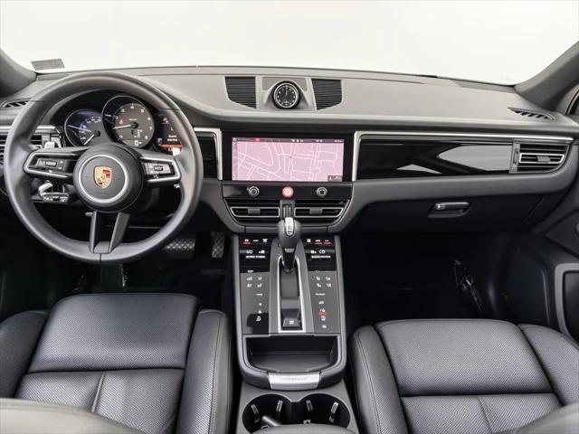 2023 Porsche Macan Macan