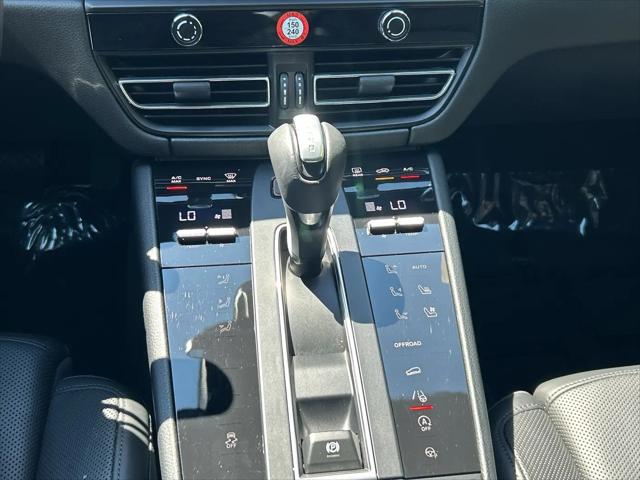 2023 Porsche Macan Macan