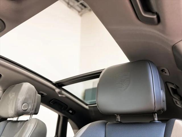 2023 Porsche Macan Macan