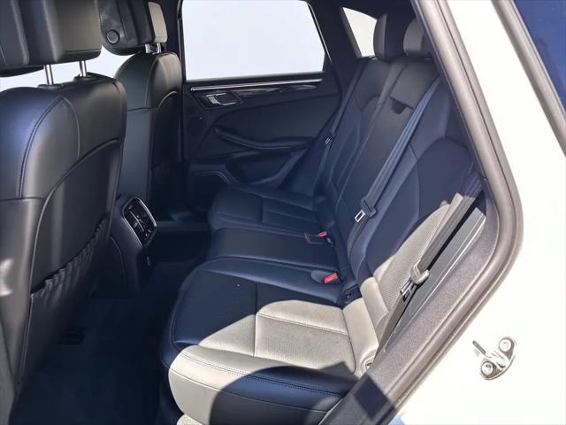 2023 Porsche Macan Macan