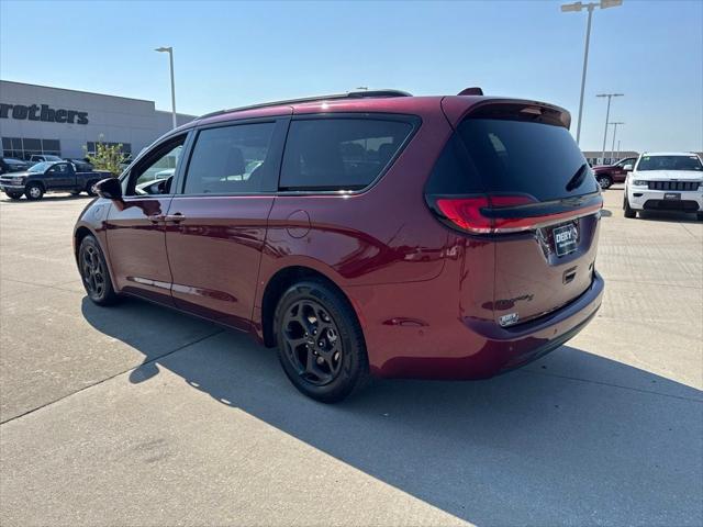 2021 Chrysler Pacifica Hybrid Touring L