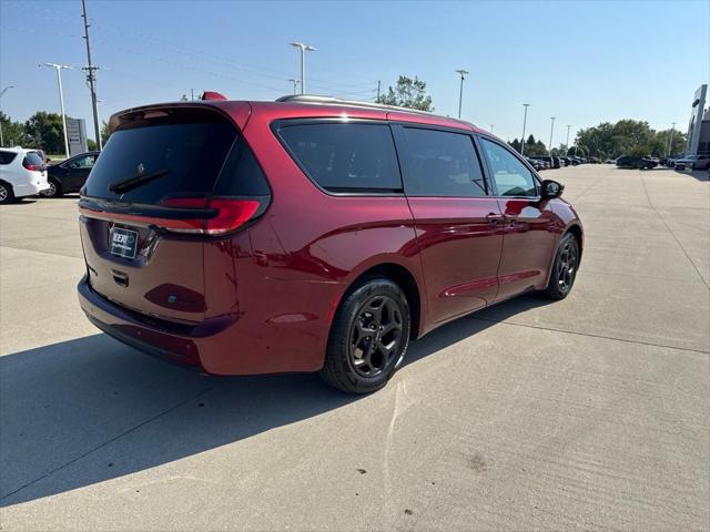 2021 Chrysler Pacifica Hybrid Touring L