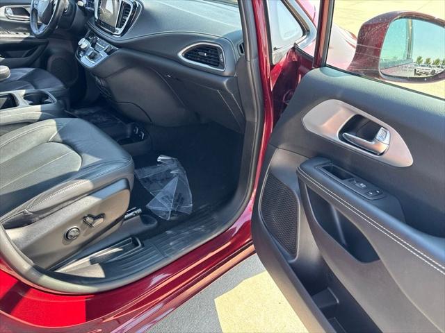2021 Chrysler Pacifica Hybrid Touring L