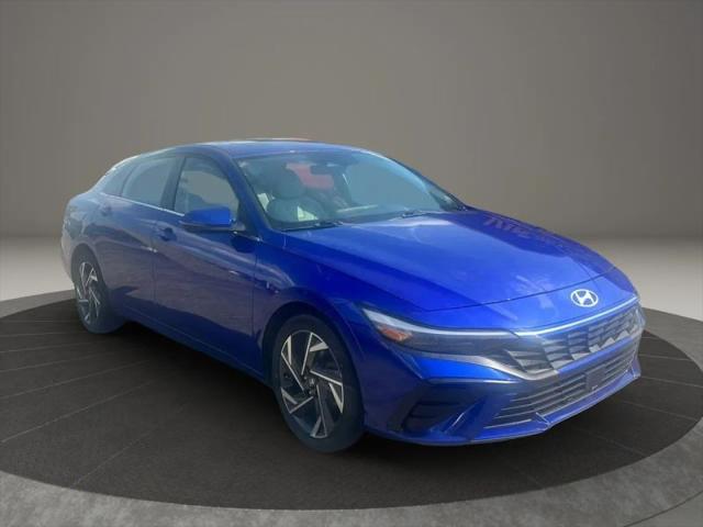 2025 Hyundai Elantra Limited for sale in Cincinnati, OH
