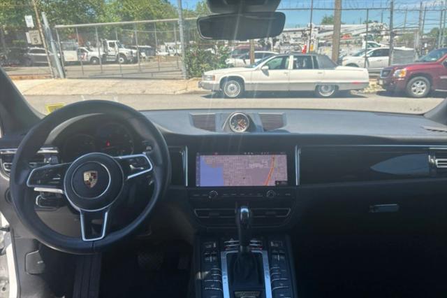 2021 Porsche Macan Base