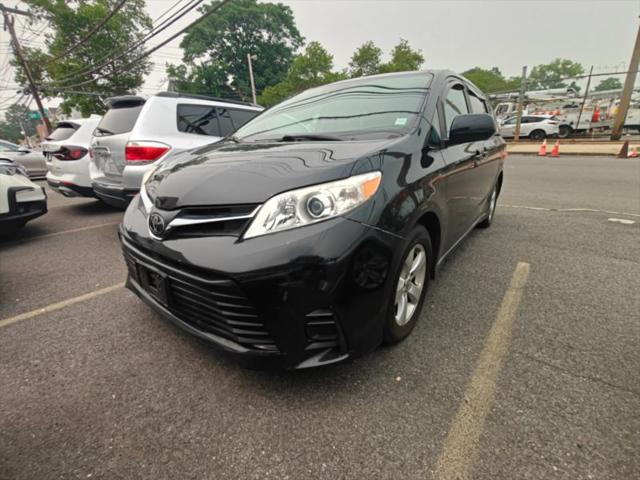 2020 Toyota Sienna LE for sale in Montgomery, NY