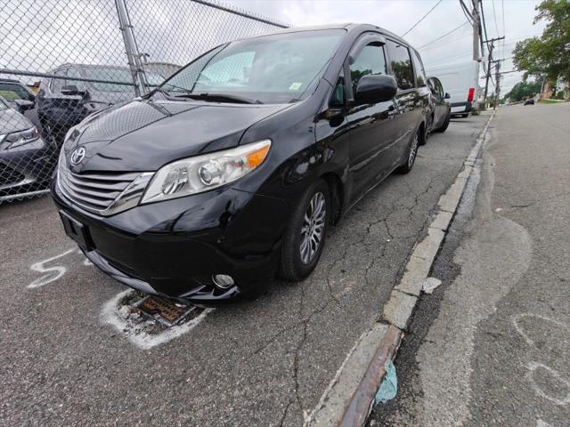 2017 Toyota Sienna XLE 8 Passenger for sale in Montgomery, NY