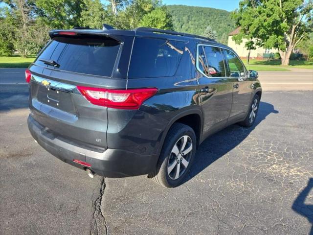 2021 Chevrolet Traverse AWD LT Leather
