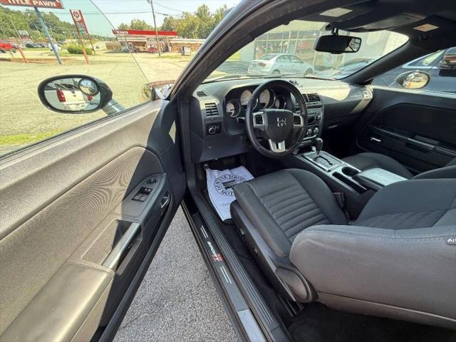 2013 Dodge Challenger SXT
