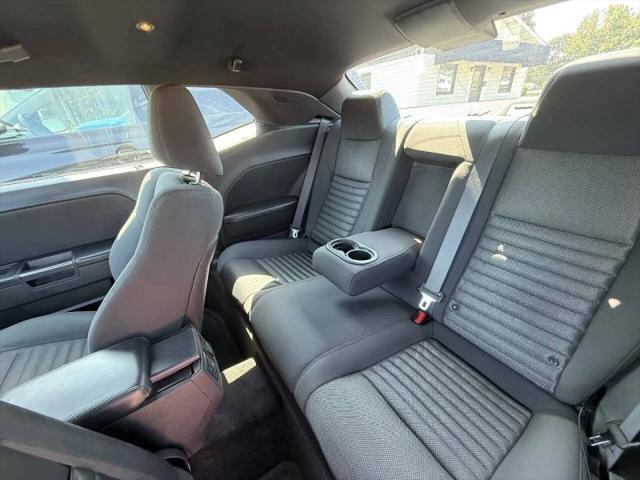 2013 Dodge Challenger SXT