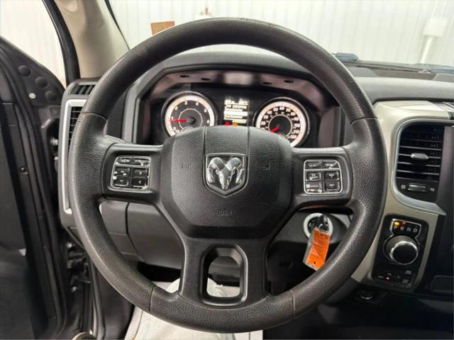 2019 Ram 1500 Classic SLT Crew Cab 4x4 57 Box