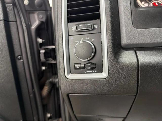 2019 Ram 1500 Classic SLT Crew Cab 4x4 57 Box