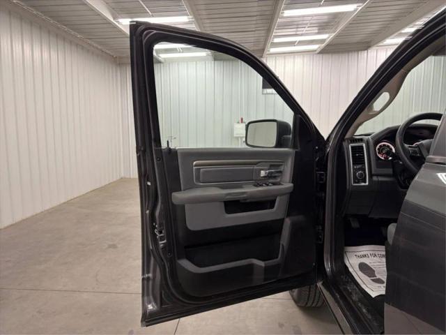 2019 Ram 1500 Classic SLT Crew Cab 4x4 57 Box