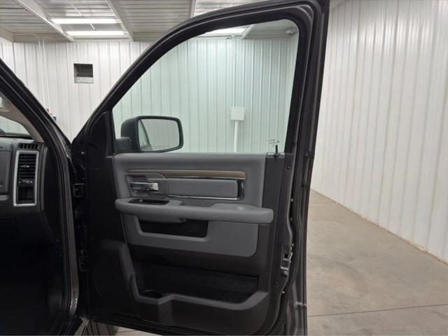 2019 Ram 1500 Classic SLT Crew Cab 4x4 57 Box