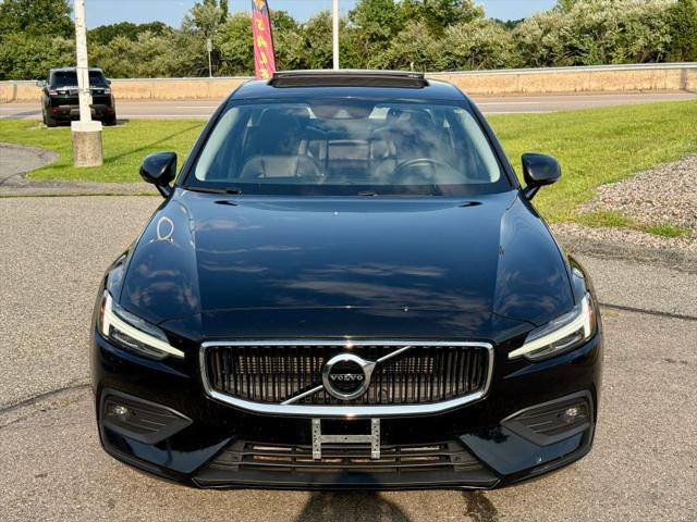 2021 Volvo S60 T6 Momentum