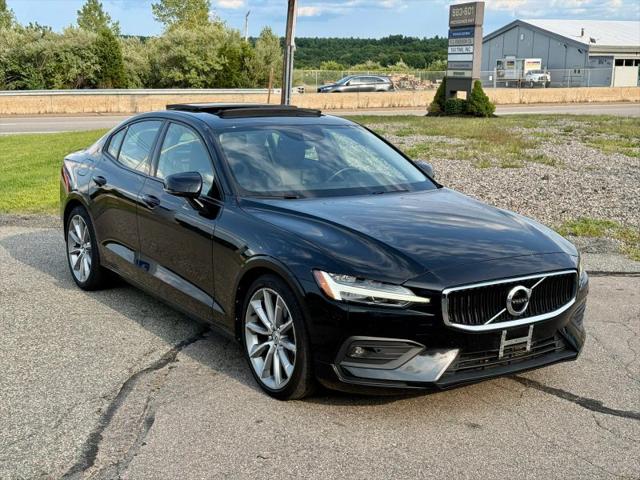2021 Volvo S60 T6 Momentum