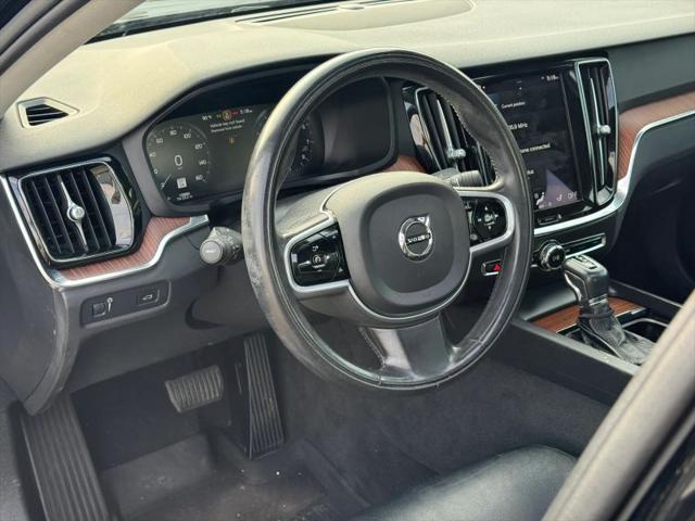 2021 Volvo S60 T6 Momentum