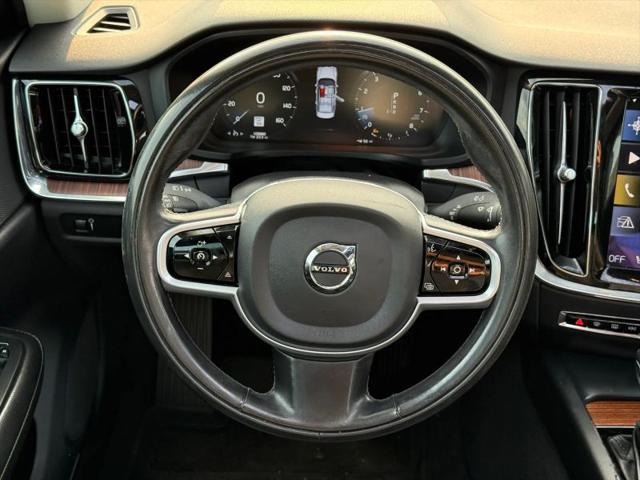 2021 Volvo S60 T6 Momentum
